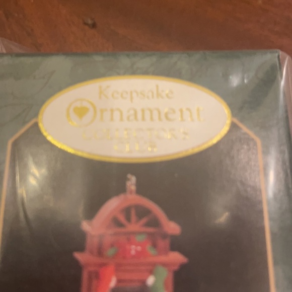Hallmark NWT Ready for Santa keepsake ornament 97 - Picture 2 of 3